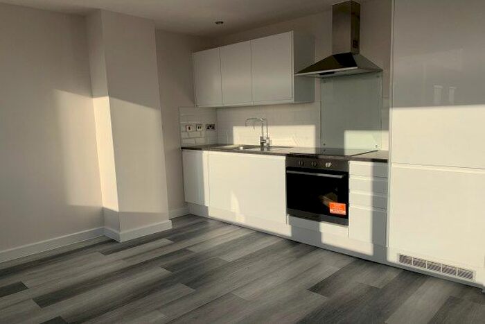 2 Bedroom Flat To Rent In Coventry Road, Birmingham, B26