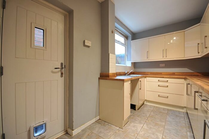 2 Bedroom Town House To Rent In Helena Street, Salford, M6