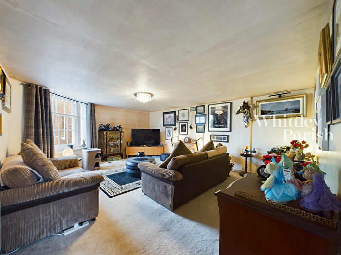 2 Bedroom Flat For Sale In Hillcrest Court, Pulham Market, IP21