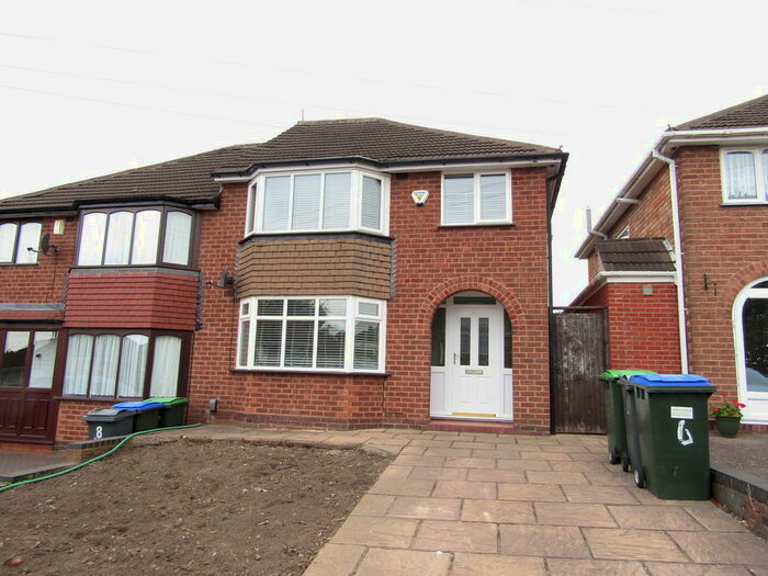 3 Bedroom Semi-Detached House To Rent In Calverton Grove, Great Barr, Birmingham, B43
