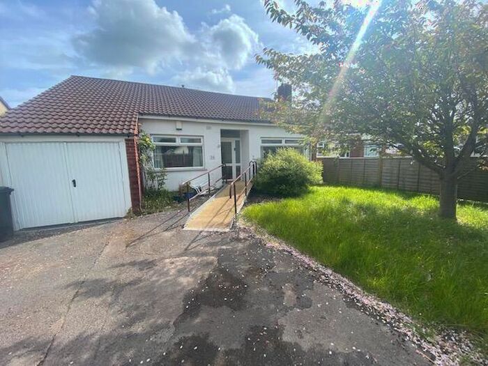 3 Bedroom Bungalow To Rent In Clevedon Road, Nailsea, Bristol, BS48