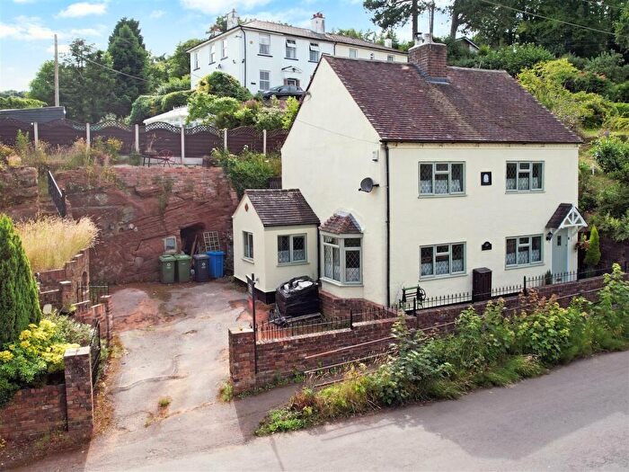 3 Bedroom Cottage For Sale In The Compa, Kinver, DY7