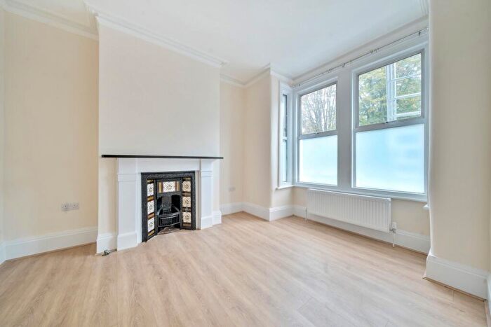 3 Bedroom Terraced House To Rent In Perry Hill Catford, SE6