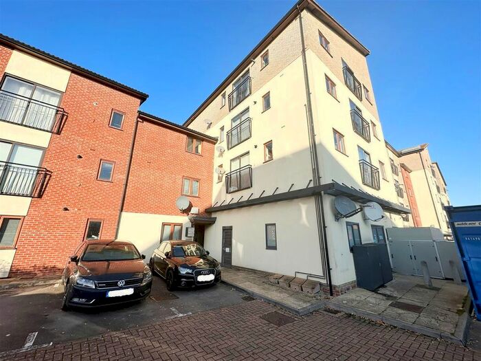 2 Bedroom Flat To Rent In Laxfield Drive, Broughton, Milton Keynes, MK10