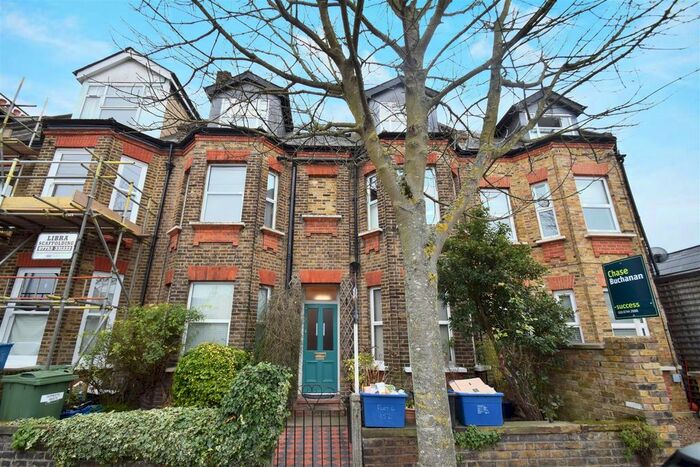 2 Bedroom Flat To Rent In Amyand Park Road, St Margarets, Twickenham TW1