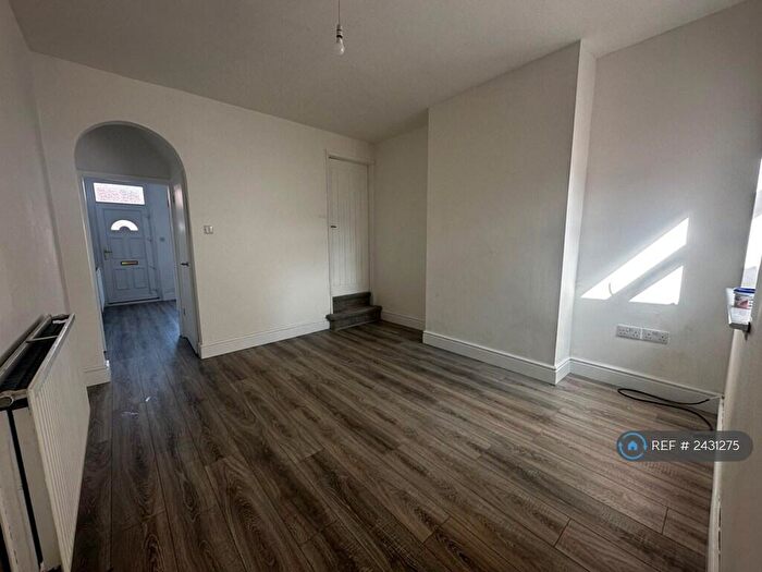 2 Bedroom Terraced House To Rent In Malt Mill Lane, Halesowen, B62