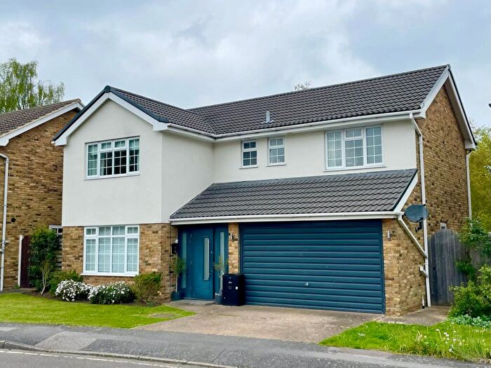 4 Bedroom Detached House For Sale In St Andrews Place, Shenfield, Brentwood, CM15