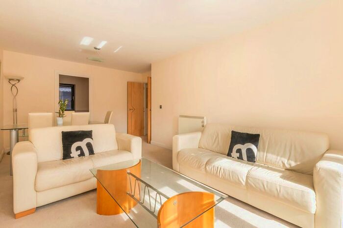 2 Bedroom Flat To Rent In Newhall Court, George Street, B3