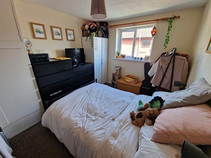 1 Bedroom Flat To Rent In Pembroke Mews, Canton, Cardiff, CF5