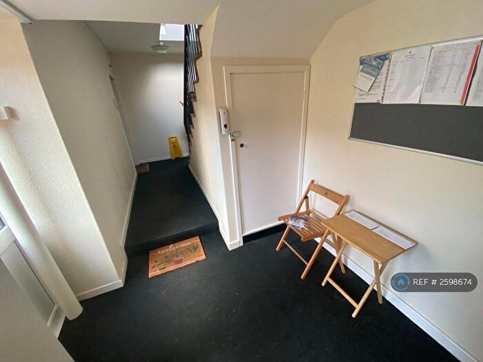 1 Bedroom Flat To Rent In Marine Court West, Whitley Bay, NE26