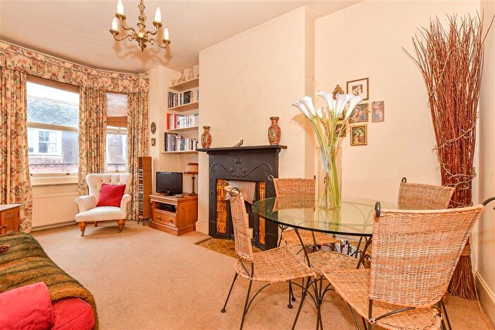 1 Bedroom Flat For Sale In Grove Avenue, Tunbridge Wells, Kent, TN1