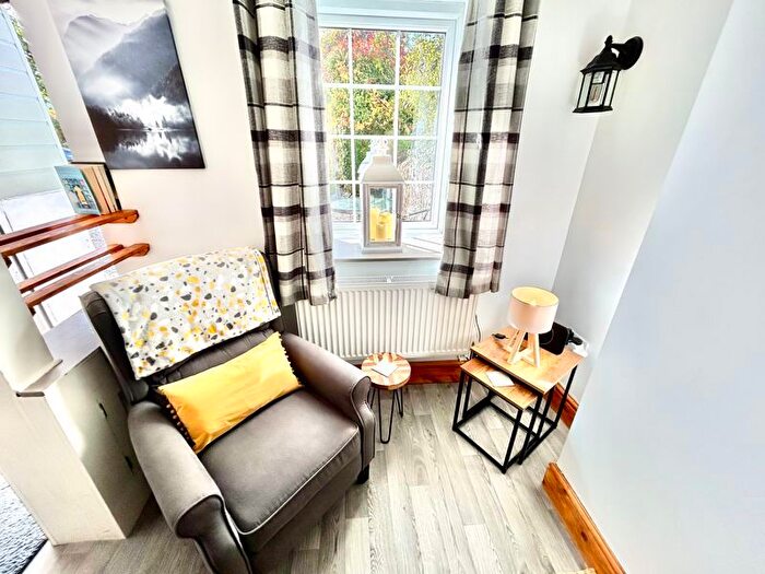 2 Bedroom Cottage For Sale In Wind Street, Conwy, LL32