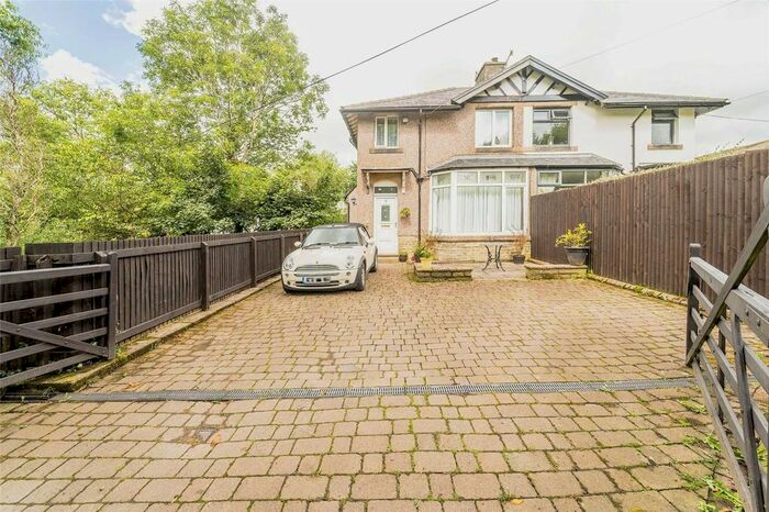3 Bedroom Semi-Detached House For Sale In Grange Road, Cliviger, Burnley, Lancashire, BB10