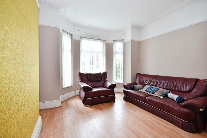 3 Bedroom Semi-Detached House For Sale In Clarendon Road West, Chorlton, Lancashire, M21