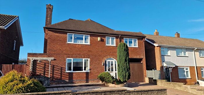 4 Bedroom Detached House For Sale In Farm Close, Burton-on-Trent, DE13