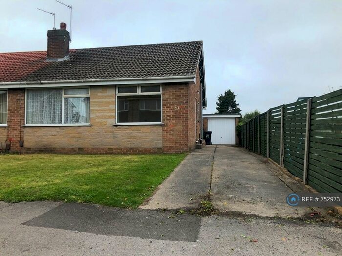2 Bedroom Bungalow To Rent In Beckwith Avenue, Harrogate, HG2