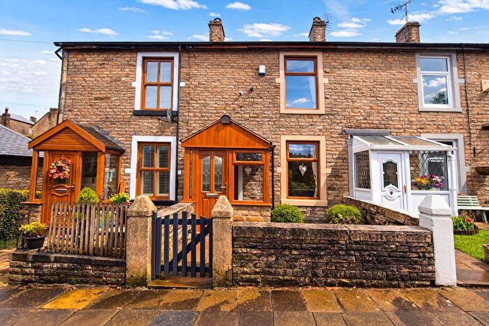 3 Bedroom Terraced House To Rent In Pleasant View, Hoddlesden, BB3