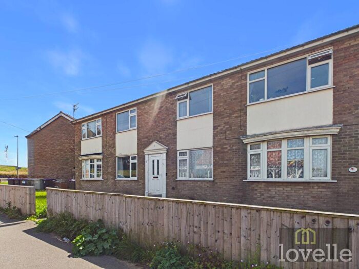 2 Bedroom Flat For Sale In Barton Court Seaholme Road, Mablethorpe, LN12