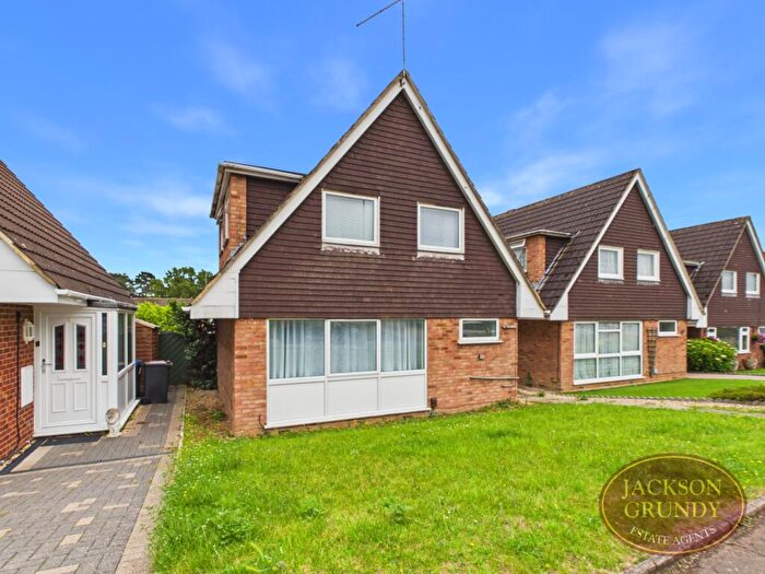 3 Bedroom House For Sale In Redland Drive, Kingsthorpe, NN2