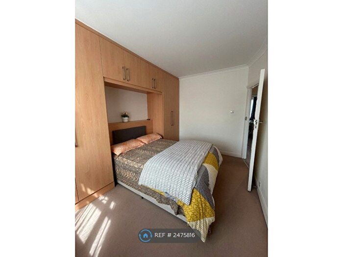 2 Bedroom Flat To Rent In Imperial Drive, Harrow, HA2