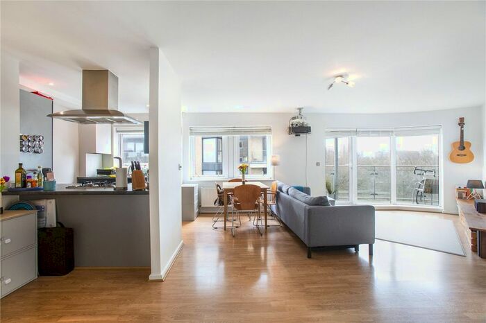 1 Bedroom Flat To Rent In Goldsmiths Row, London E2