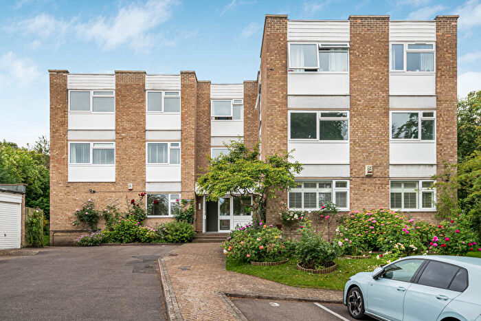 3 Bedroom Flat For Sale In Kitsbury Terrace, Berkhamsted, HP4