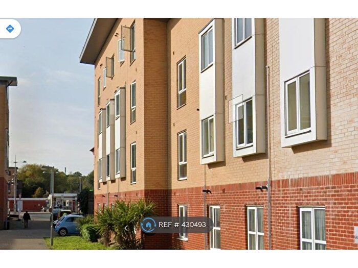 2 Bedroom Flat To Rent In Granger Court, Borehamwood, WD6