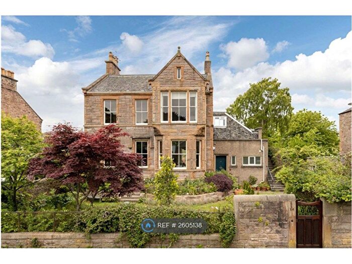 4 Bedroom Maisonette To Rent In Mansionhouse Road, Edinburgh, EH9