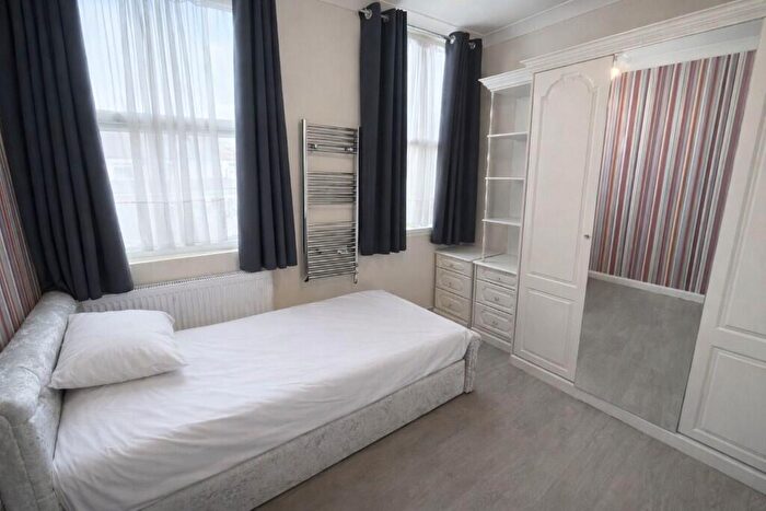 Studio To Rent In Avondale Crescent, Ilford, London, IG4