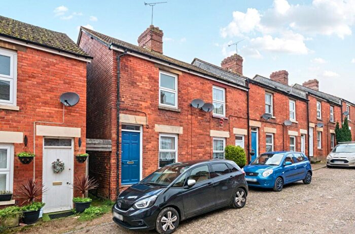 3 Bedroom End Of Terrace House For Sale In Bell Street, Ludgershall, SP11