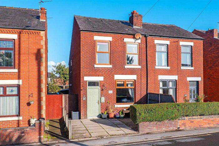 3 Bedroom Semi-Detached House For Sale In Spendmore Lane, Coppull, Chorley, PR7