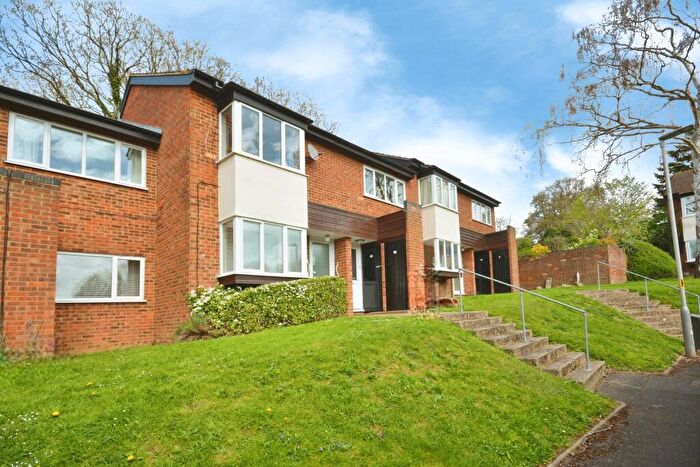 2 Bedroom Maisonette For Sale In Lane End, Hatfield, AL10