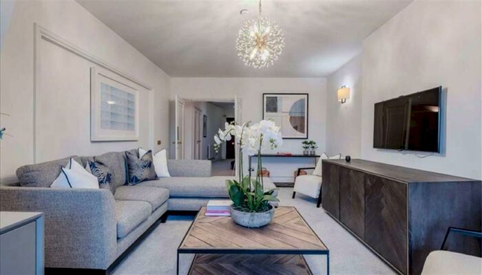 4 Bedroom Apartment To Rent In Strathmore Court, Park Road, Regents Park, NW8