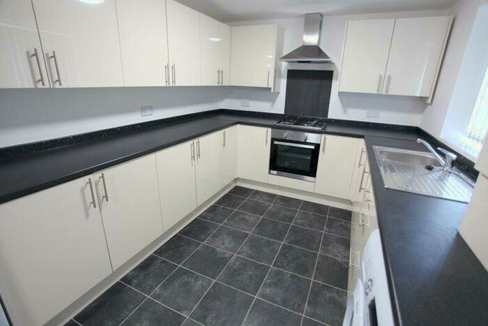 5 Bedroom Terraced House To Rent In Cotswold Street, L7