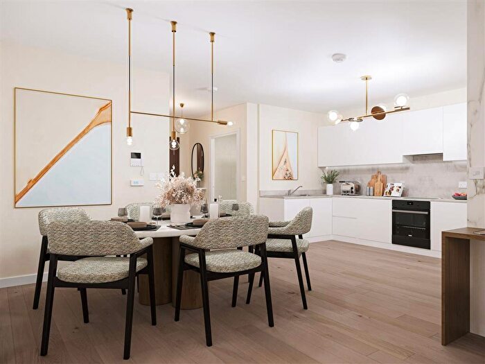 2 Bedroom Flat For Sale In Ilderton Road, Peckham, SE15