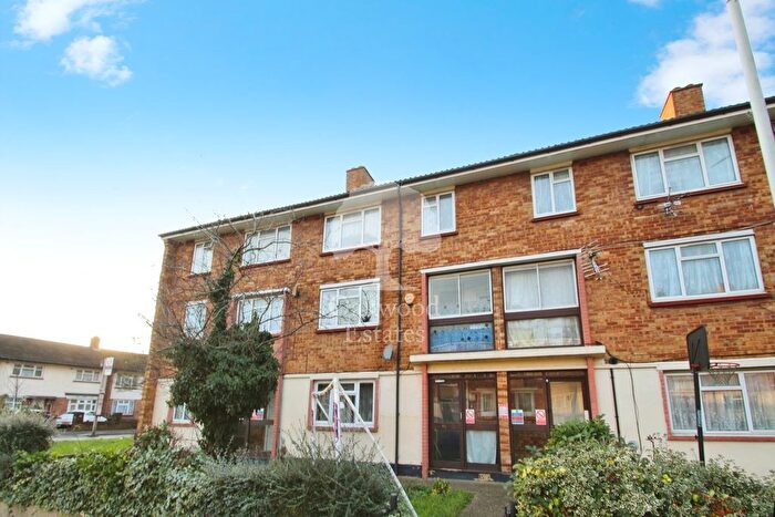 3 Bedroom Town House To Rent In Laurel Lane, West Drayton, UB7