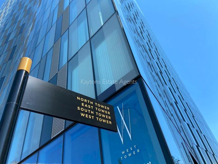 2 Bedroom Flat To Rent In Deansgate Square, Owen Street, Manchester, M15