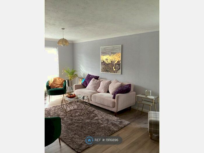 2 Bedroom Flat To Rent In Mill Lane, Crowborough, TN6