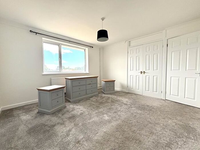 2 Bedroom Flat To Rent In Church Road, Hayling Island, PO11