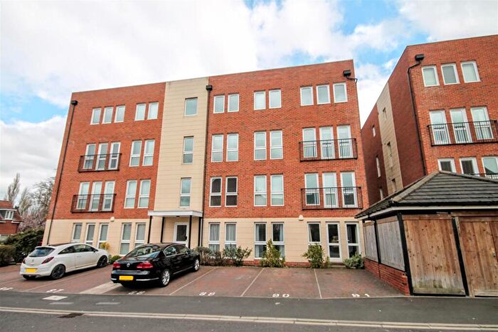 2 Bedroom Flat To Rent In Glaisdale Court, Darlington, DL3