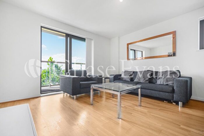 2 Bedroom Flat For Sale In Chi Building, Crowder Street, Shadwell, London, E1