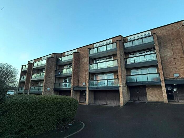 2 Bedroom Flat To Rent In Manor Court, Frenchay, Bristol, BS16