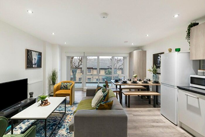 3 Bedroom Serviced Apartments To Rent In Dunton Road, London, E10