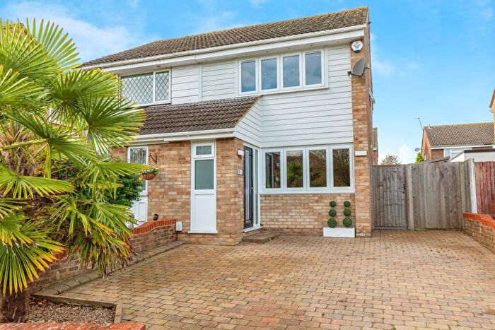 2 Bedroom Semi Detached House For Sale In Plumtree Grove, Hempstead, Gillingham, Kent, ME7