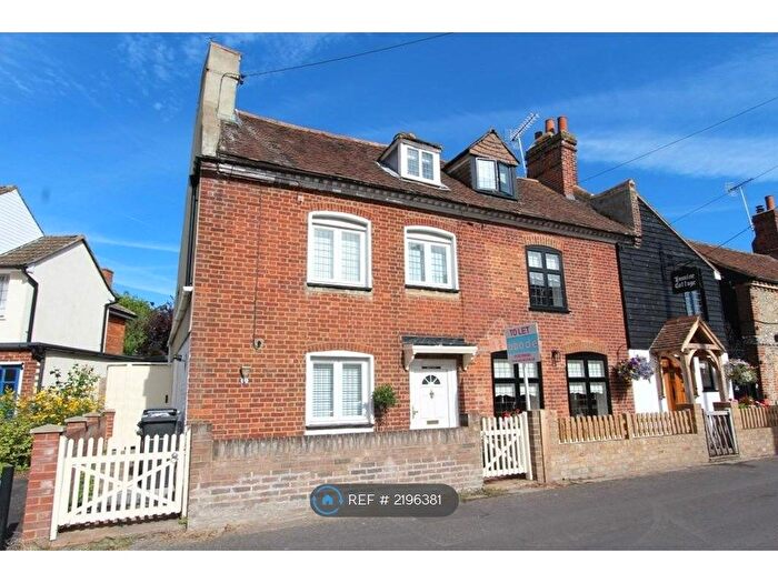 3 Bedroom Semi-Detached House To Rent In The Street, Dartford, DA4