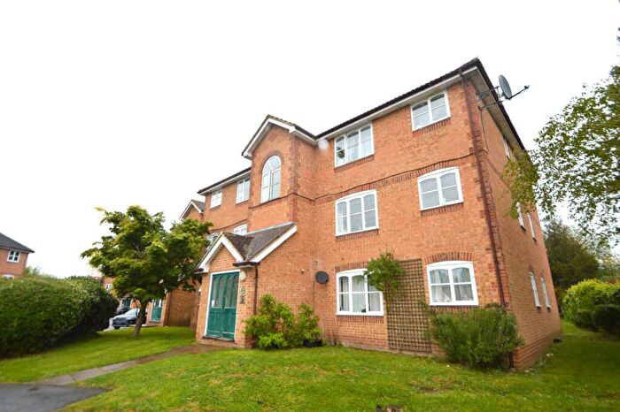 1 Bedroom Apartment To Rent In Worcester Gardens, Slough, Berkshire, SL1