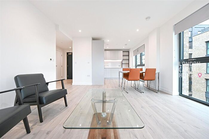2 Bedroom Flat To Rent In Darter House, Anax Street, London, N4
