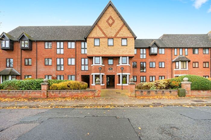 1 Bedroom Flat For Sale In Linden Road, Bedford, Bedfordshire, MK40