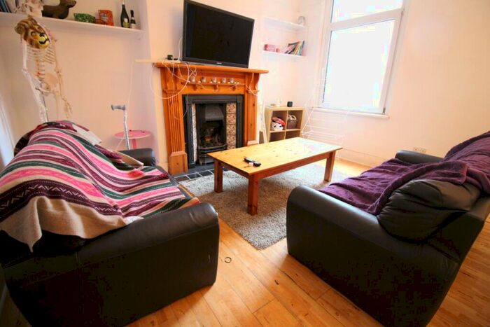 4 Bedroom Terraced House To Rent In Australia Road, Heath, CF14