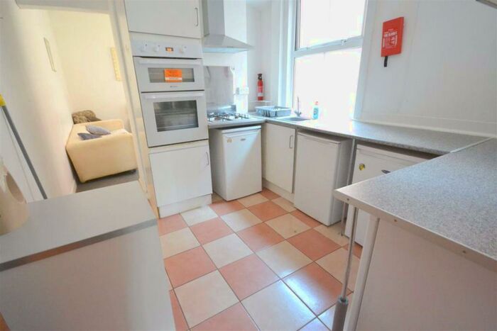 5 Bedroom House To Rent In Welford Road, Leicester, LE2